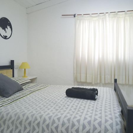 Bed and Breakfast Steve'S House à Puerto Iguazú Extérieur photo